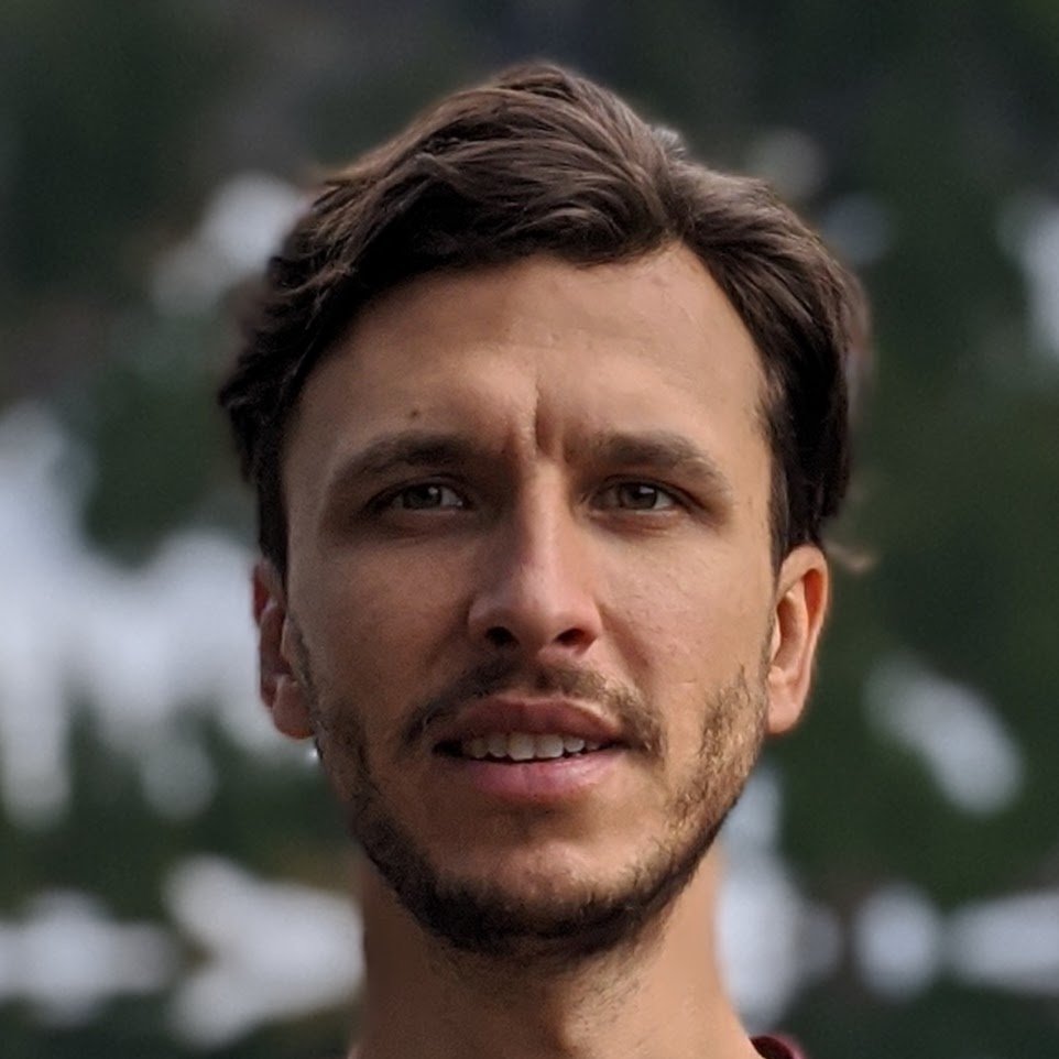 Portrait photo of Edgar Simson